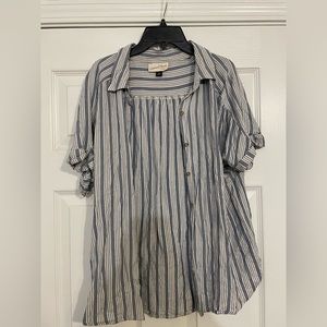 Short sleeve button up
